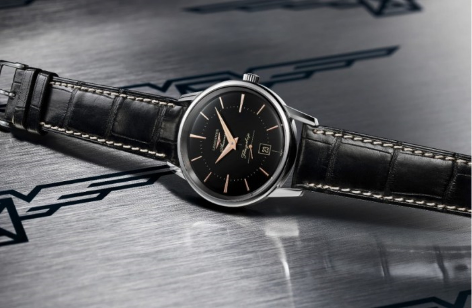 Το νέο ολόμαυρο ρολόι της Longines διαθέτει ένα καθηλωτικό καντράν