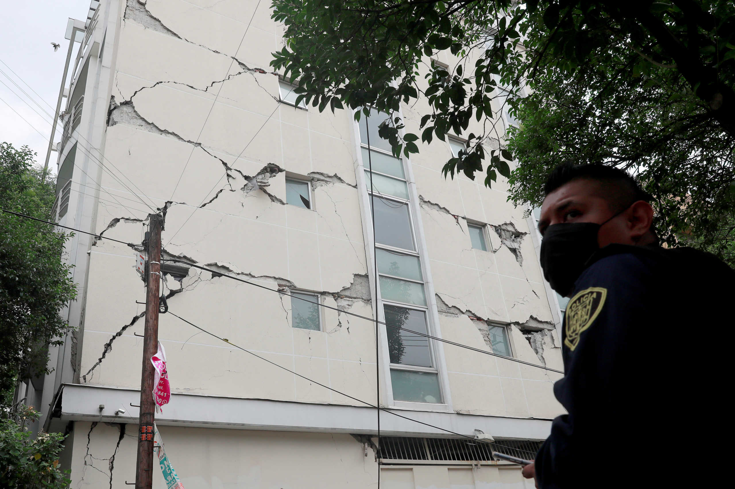 Μεξικό: Τουλάχιστον 5 νεκροί από τον πανίσχυρο σεισμό των 7,4 Ρίχτερ (pics)