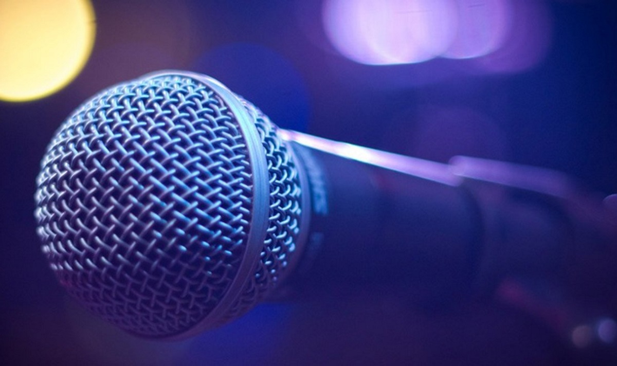 Επιβεβαίωσε τη σχέση του Έλληνας τραγουδιστής! «Ναι, είμαστε μαζί»