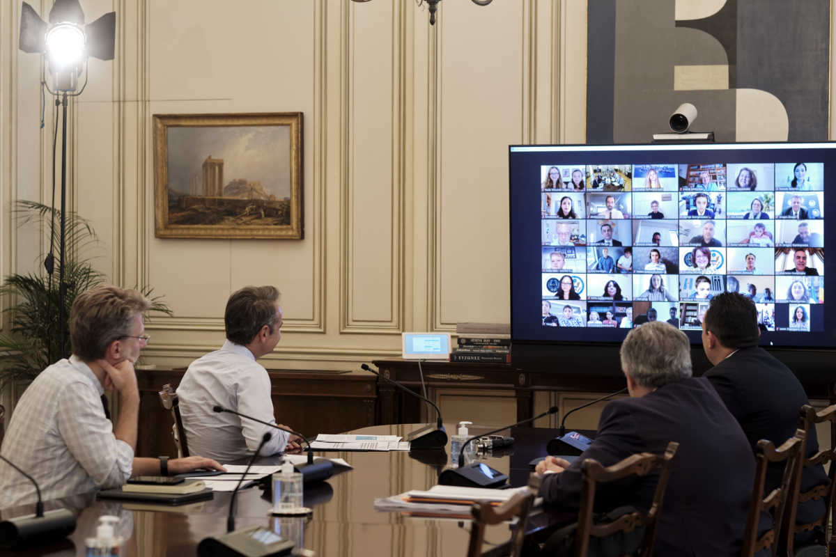 Τηλεδιάσκεψη Μητσοτάκη με παιδιά που μαθαίνουν ελληνικά