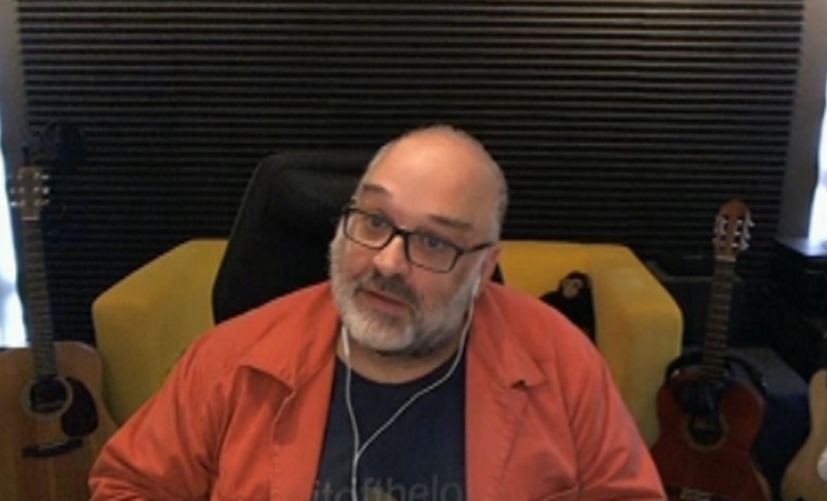 Μουκίδης για Αργυρό: «Να πει τραγούδι του Μητροπάνου, αλλά να το σεβαστεί»