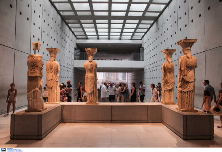 Τμήμα γλυπτού του Παρθενώνα στο Μουσείο της Ακρόπολης
