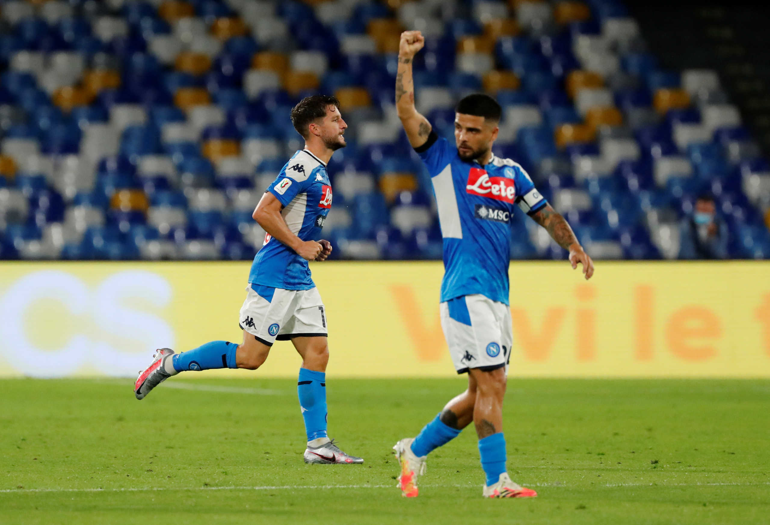 Soccer Football - Coppa Italia Semi Final Second Leg - Napoli v Inter Milan - Stadio San Paolo, Naples, Italy - June 13, 2020  Napoli's Dries Mertens celebrates scoring their first goal, as play resumes behind closed doors following the outbreak of the coronavirus disease (COVID-19)   REUTERS