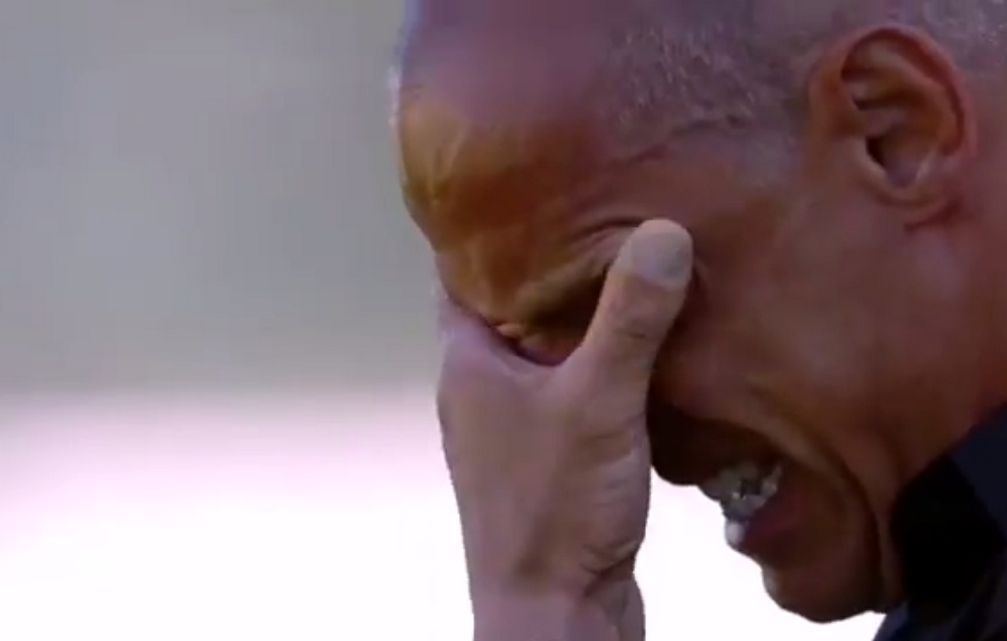 Κορονοϊός: “Σπάραξε” προπονητής για το θάνατο της μητέρας του (video)