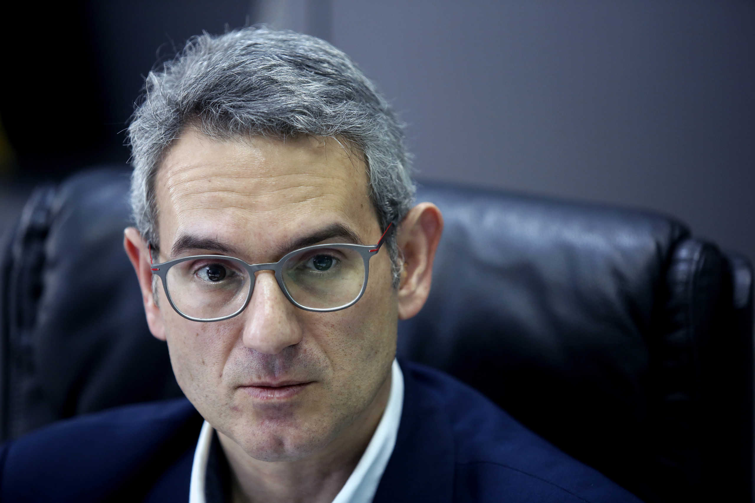 Δημήτρης Παρασκευής: «Πιο μολυσματική η μετάλλαξη Όμικρον –  Απέχουμε από την ανοσία της αγέλης»