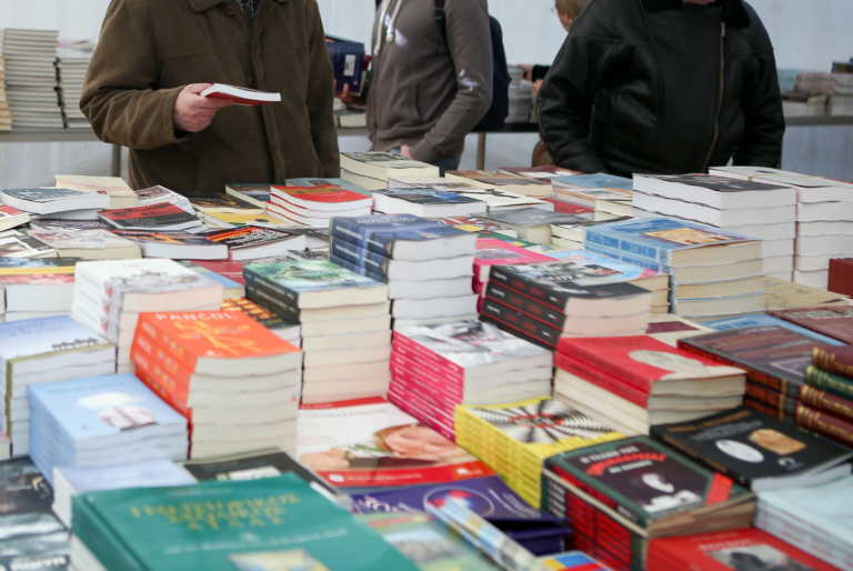 OAEΔ: Ξεκινά η υποβολή αιτήσεων για το Πρόγραμμα Χορήγησης Επιταγών Αγοράς Βιβλίων