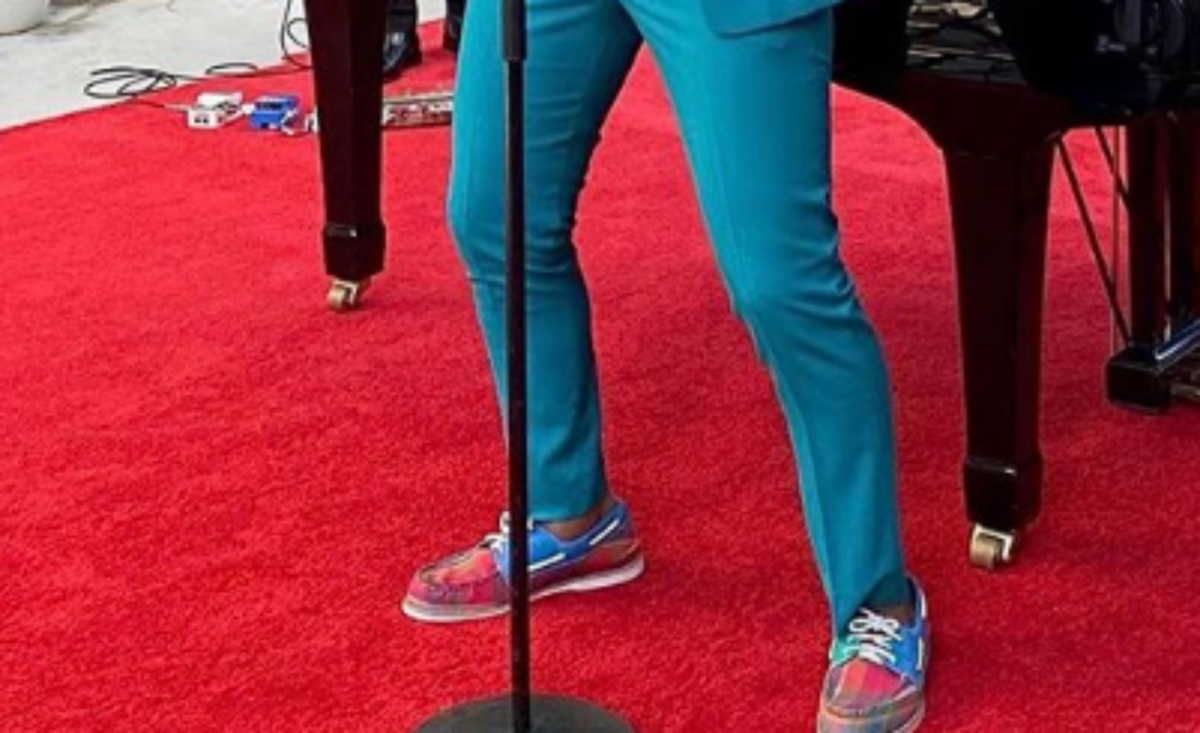 Δείτε τα παπούτσια που φόρεσε ο πιο σέξι άντρας του κόσμου