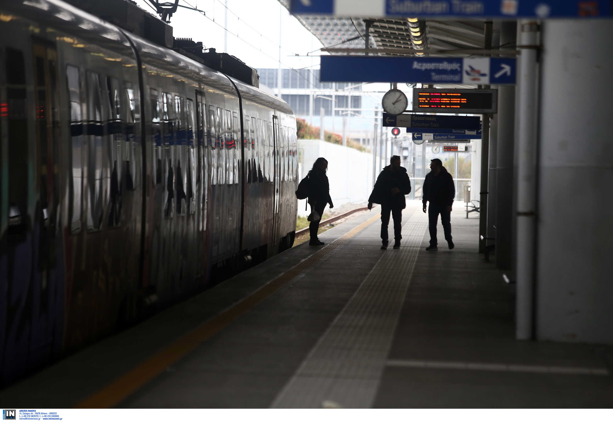 Συρμός του προαστιακού παρέσυρε ηλικιωμένη στα Σεπόλια