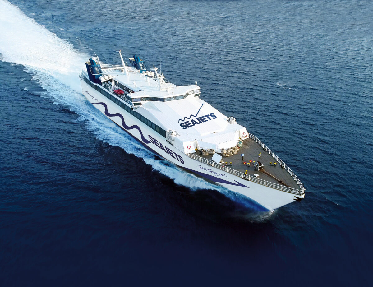 Με τη SEAJETS δεν ταξιδεύουμε στις Κυκλάδες. Βρισκόμαστε ήδη εκεί