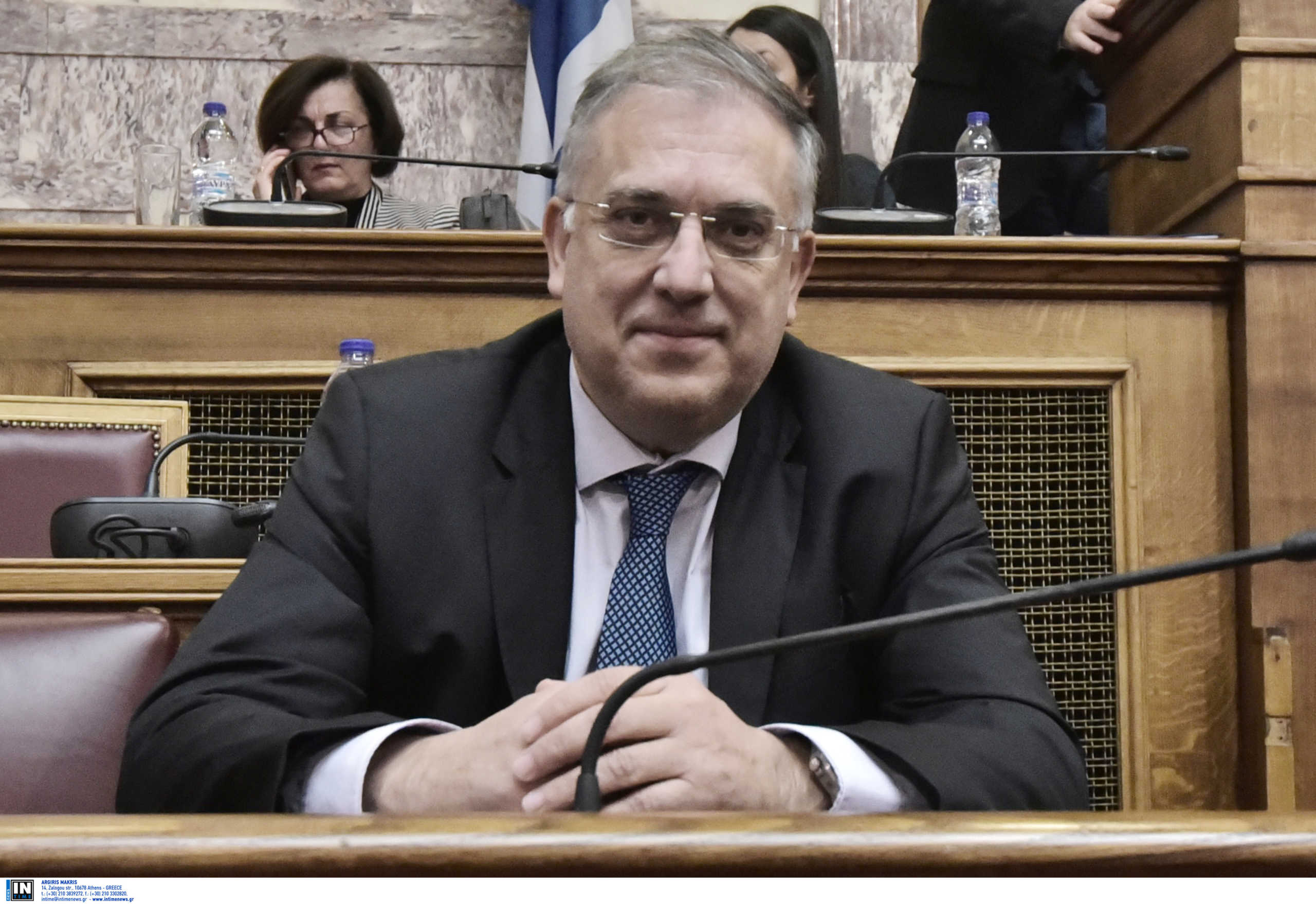 Ç ÄéáñêÞò ÅðéôñïðÞ Äçìüóéáò Äéïßêçóçò, Äçìüóéáò ÔÜîçò êáé Äéêáéïóýíçò èá óõíåäñéÜóåé ìå èÝìá çìåñÞóéáò 
äéÜôáîçò: ÓõíÝ÷éóç ôçò åðåîåñãáóßáò êáé åîÝôáóçò ôïõ ó÷åäßïõ íüìïõ ôïõ Õðïõñãåßïõ Åóùôåñéêþí «ÅêëïãÞ 
Âïõëåõôþí» (2ç óõíåäñßáóç). ÅÉÓÇÃÇÔÅÓ: Âáóßëåéïò - Íéêüëáïò ÕøçëÜíôçò êáé ×ñÞóôïò Óðßñôæçò.