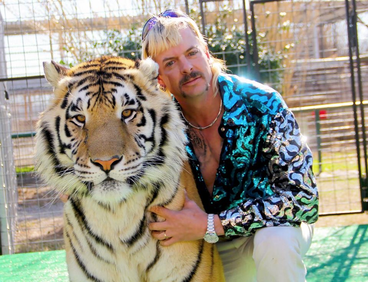 Tiger King: Στα χέρια της χειρότερης εχθρού του πέρασε ο ζωολογικός του κήπος!