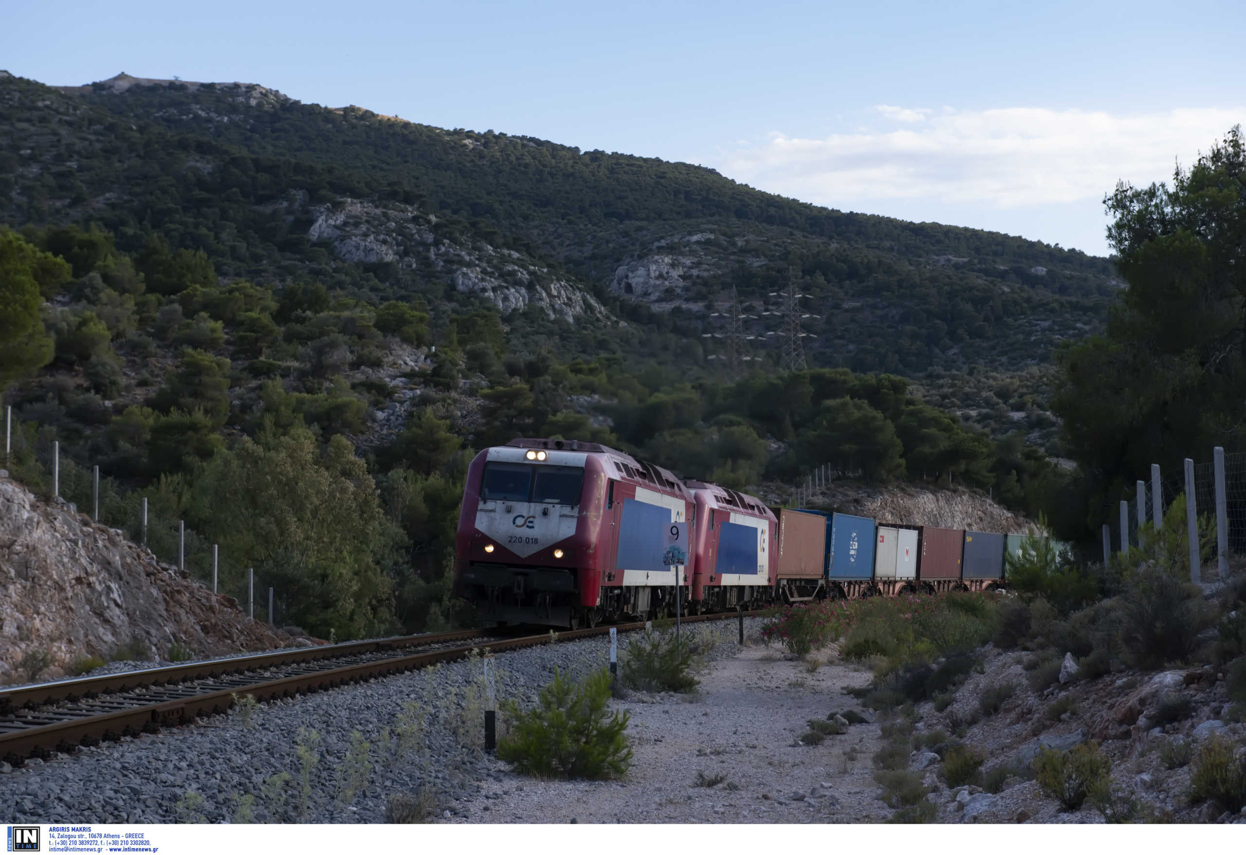 Ημαθία: Τρένο παρέσυρε αυτοκίνητο στις γραμμές – Νεκρός ο 53χρονος οδηγός του ΙΧ