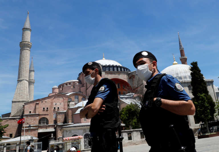 Τούρκια: Πάνω από 400 συλλήψεις για διασυνδέσεις με τον Φετουλάχ Γκιουλέν