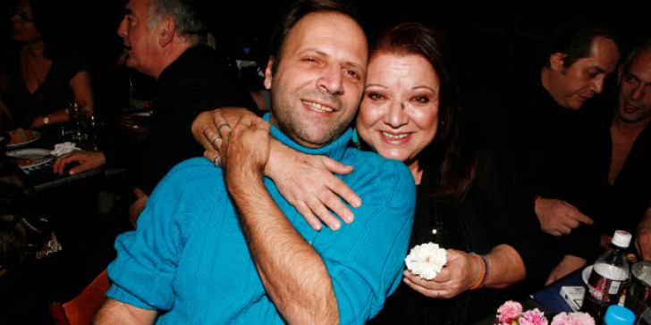 Ραγίζει καρδιές το μήνυμα του Δημήτρη Αποστόλου στην  Τζέσυ Παπουτσή – Η επίσκεψη στον τάφο της