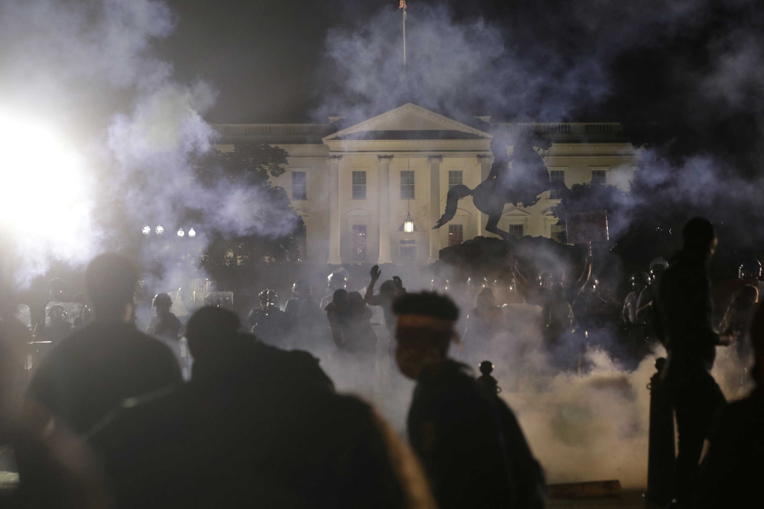Λευκός Οίκος: Το Antifa θα διωχθεί ως “εγχώρια τρομοκρατική” οργάνωση