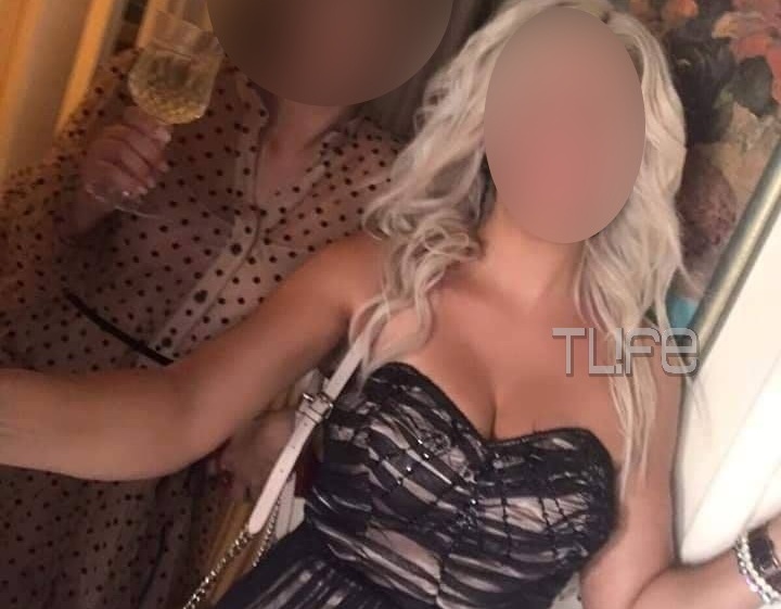 Νέες φωτογραφίες από την εντυπωσιακή ξανθιά και βασική ύποπτο για την υπόθεση με βιτριόλι