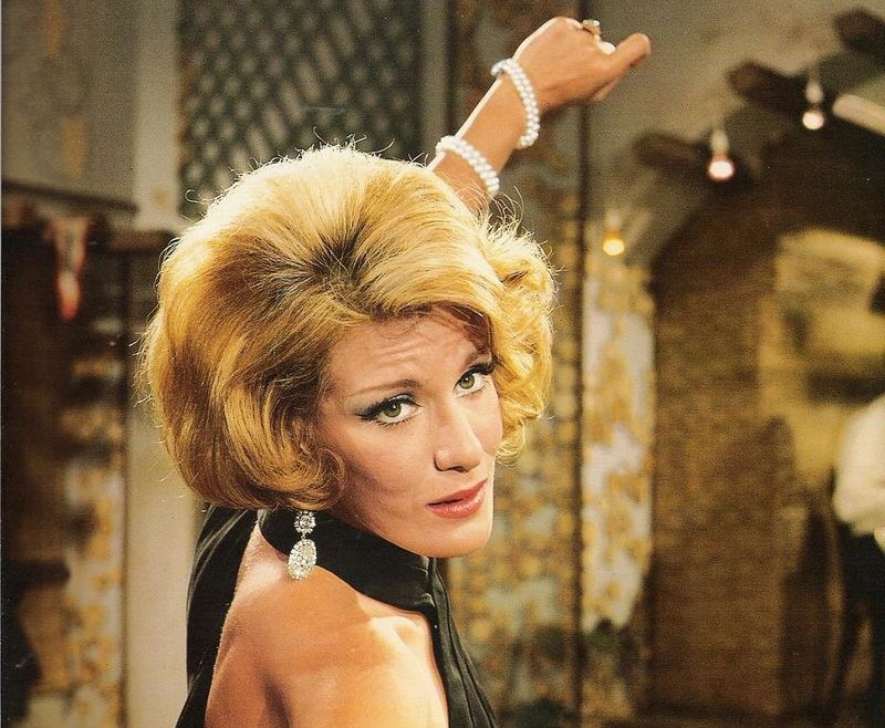 Mαίρη Χρονοπούλου: Αγνώριστη σε σπάνια φωτογραφία στα 21 της χρόνια!