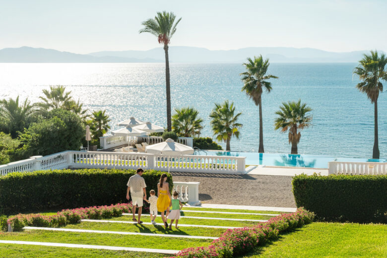 Riviera Olympia & Aqua Park: Το μεγάλο καλοκαιρινό σύμπαν της Grecotel στην Κυλλήνη τα έχει όλα