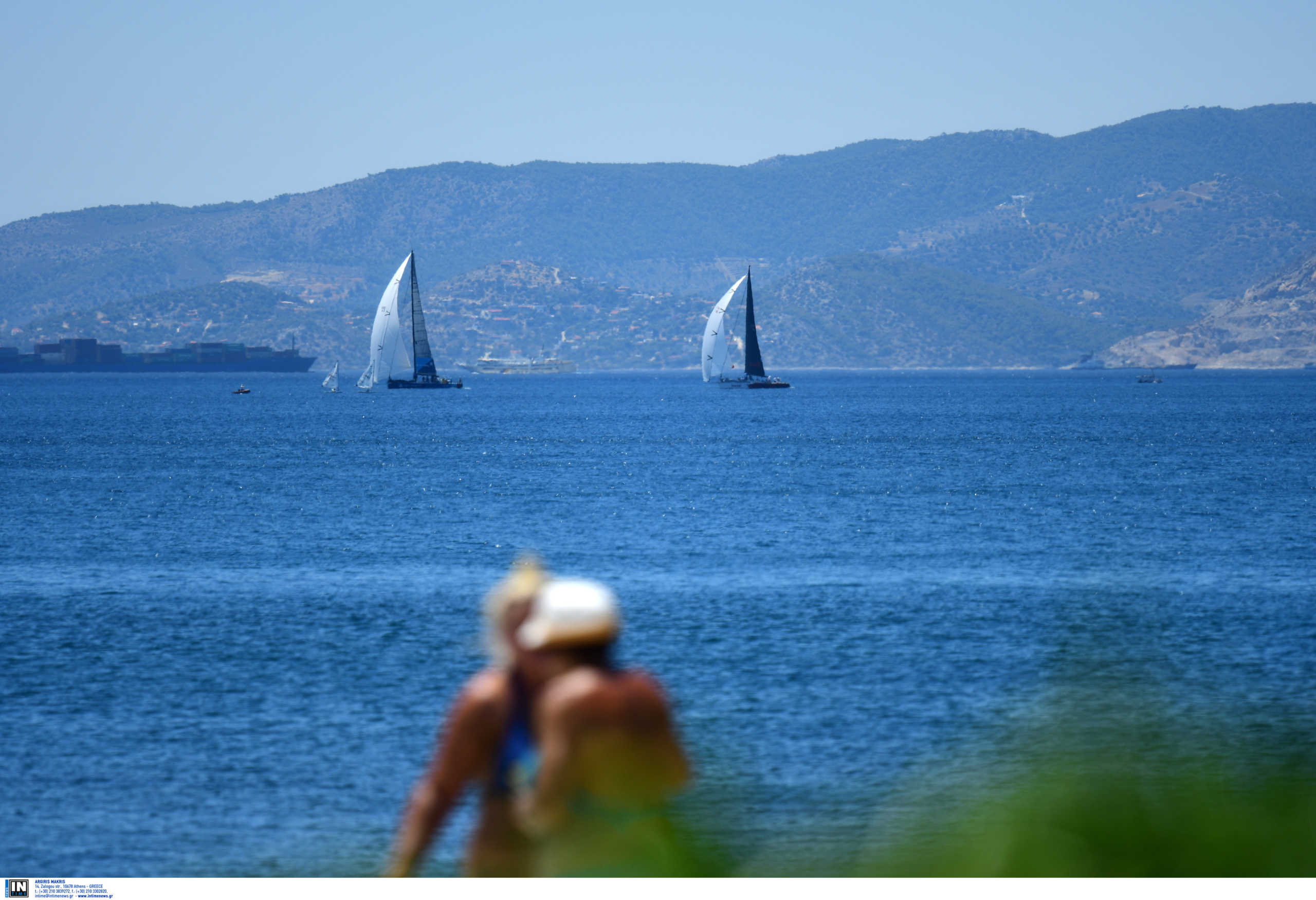 Καιρός σήμερα: Ζέστη σε όλη τη χώρα – Ισχυρά μελτέμια στο Αιγαίο