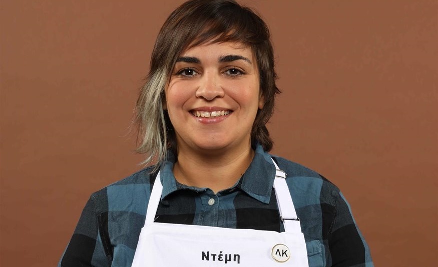 Ντέμη Γεωργίου: Η πρώην παίκτρια του MasterChef ποζάρει μόνο με το μαγιό της!