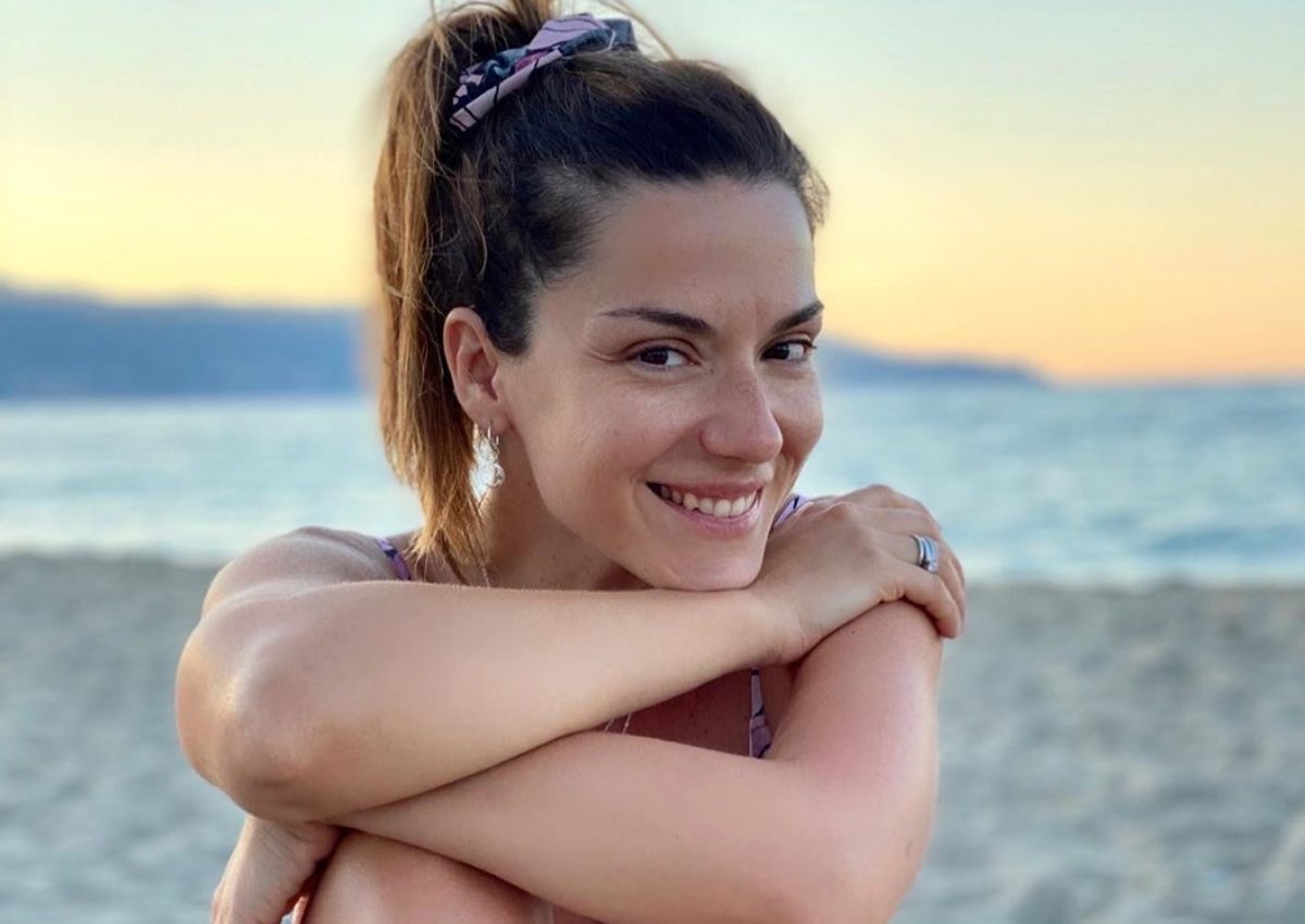 Βάσω Λασκαράκη: Ποζάρει μόνο με το μπικίνι της στον φακό του συζύγου της, Λευτέρη Σουλτάτου!