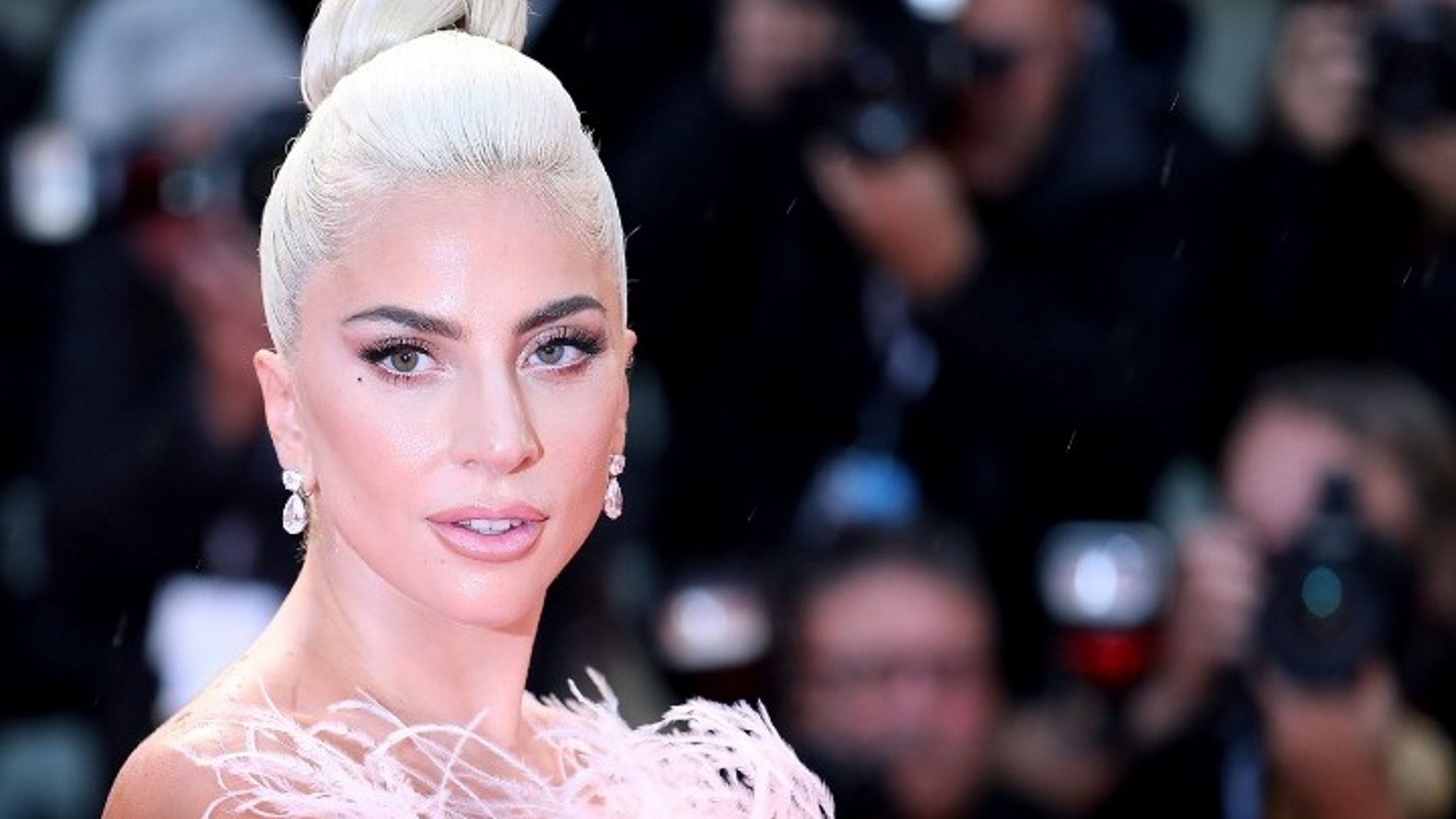 Η Lady Gaga είναι το πρόσωπο του νέου αρώματος διάσημου οίκου