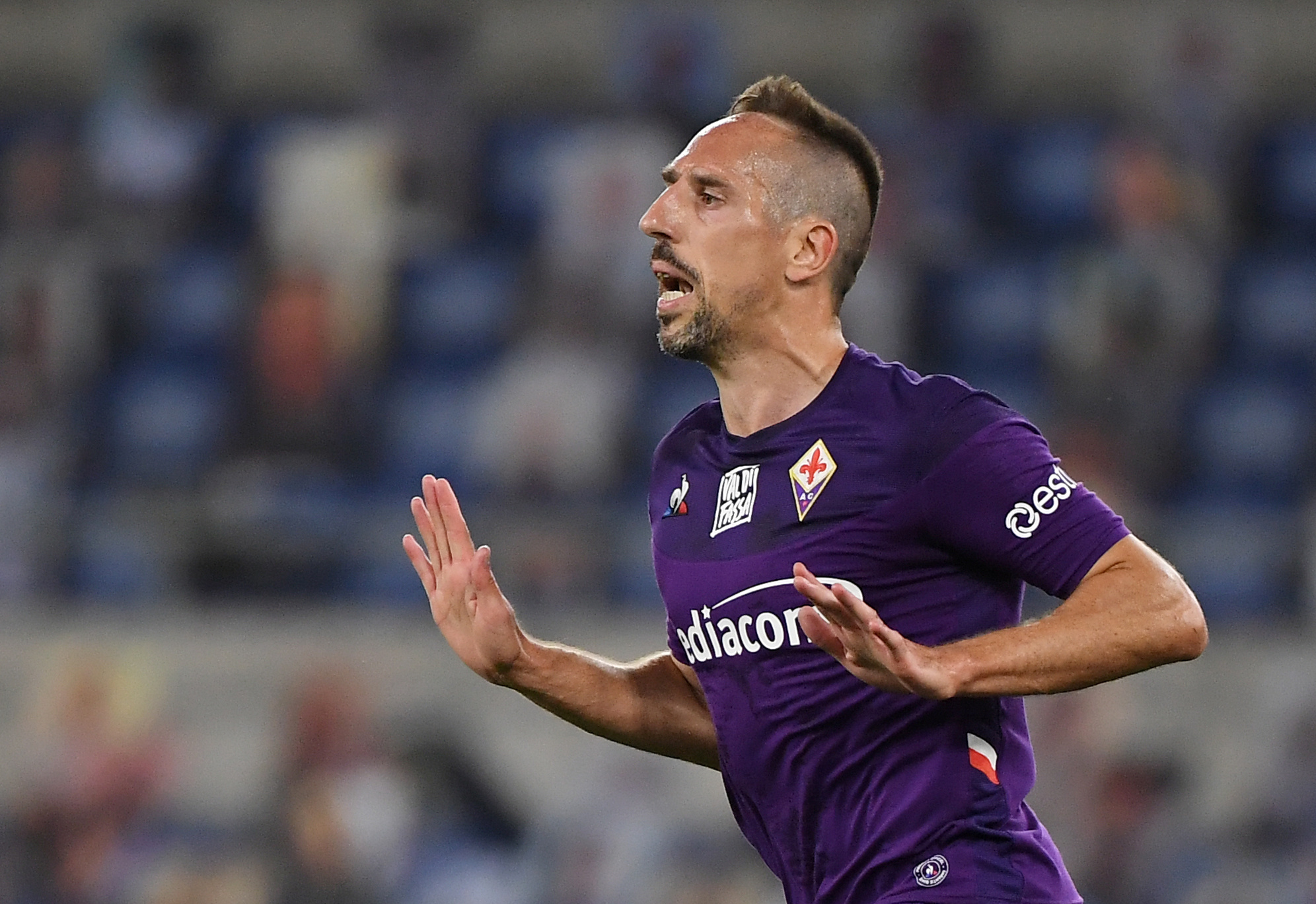 Soccer Football - Serie A - Lazio v Fiorentina - Stadio Olimpico, Rome, Italy - June 27, 2020  Fiorentina's Frank Ribery celebrates scoring their first goal, as play resumes behind closed doors following the outbreak of the coronavirus disease (COVID-19)   REUTERS