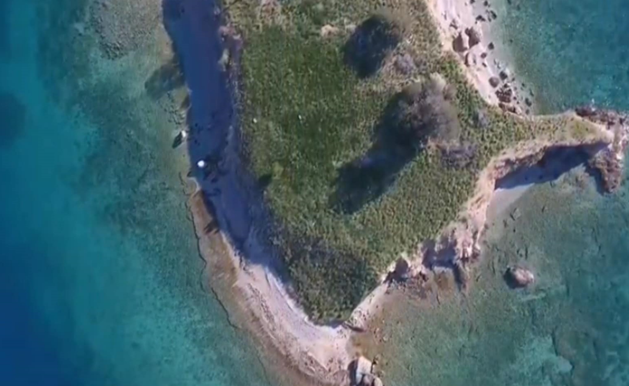 Αψηφιά: Η άγνωστη νησίδα της Ελλάδας με την απόκοσμη ομορφιά