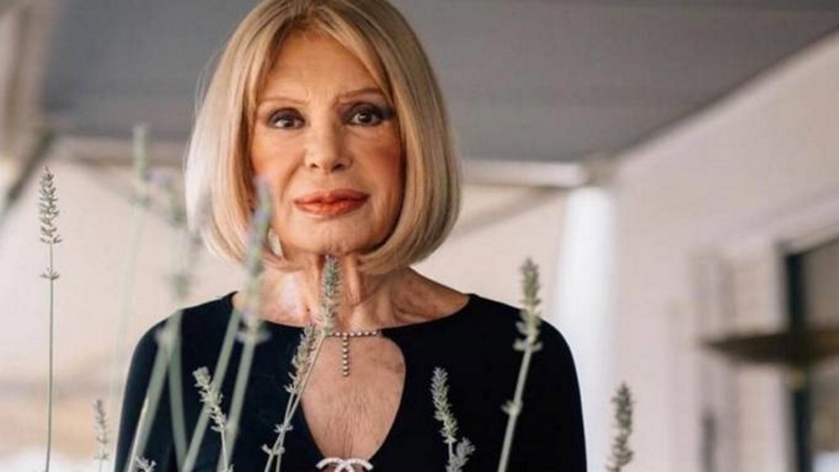 Συγκλονίζει η εξομολόγηση της Ρίκας Διαλυνά για τον Κώστα Χατζηχρήστο! «Έπαθα μεγάλο σοκ τότε»