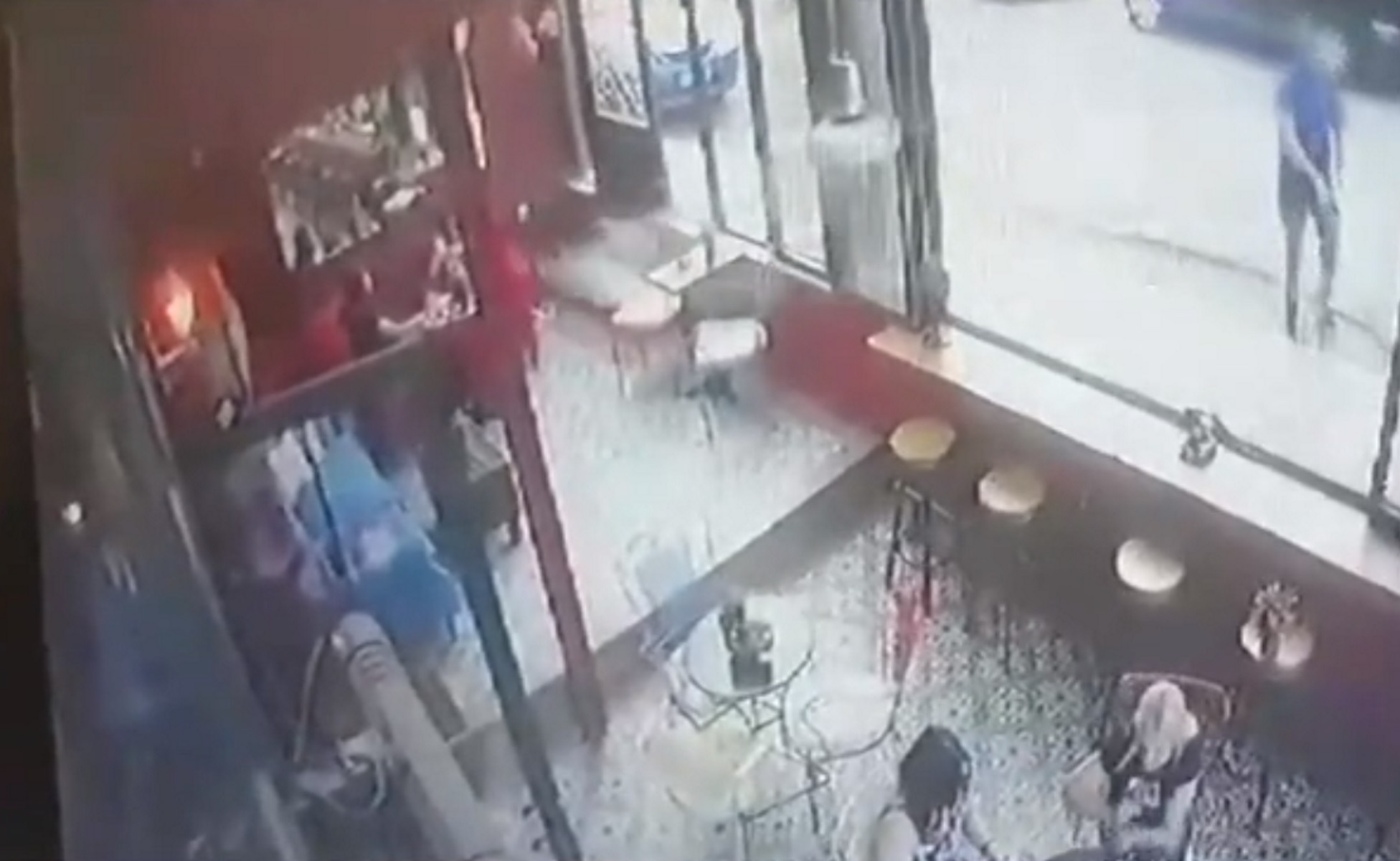 Περιστέρι: Βίντεο ντοκουμέντο – Η δολοφονία Κούρδου μέσα στην καφετέρια του Μάνου Παπαγιάννη