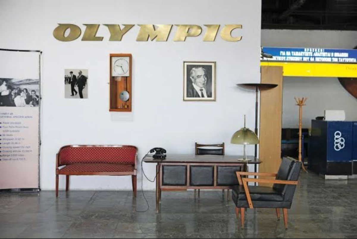 Ένα μουσείο γεμάτο ιστορία στο Ελληνικό – Η Ολυμπιακή, ο Ωνάσης, η Σανέλ και οι στολές