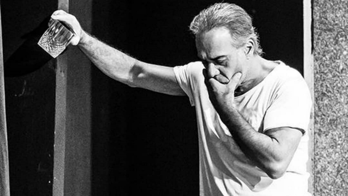 Ο Παύλος Ευαγγελόπουλος με απίθανους κοιλιακούς στην Ψαρρού