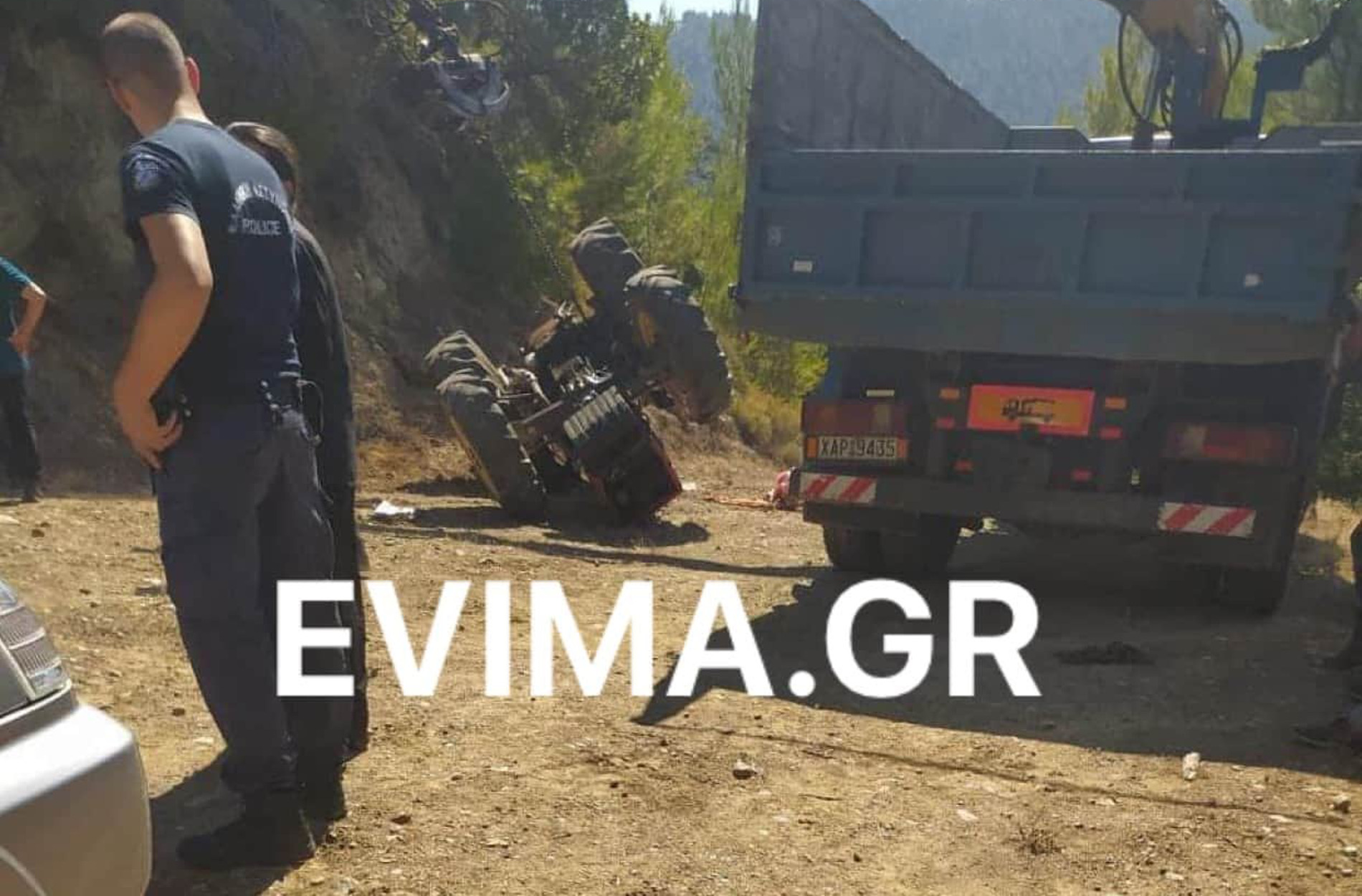 Εύβοια: Νεκρός 65χρονος! Τον καταπλάκωσε το τρακτέρ του (pics)