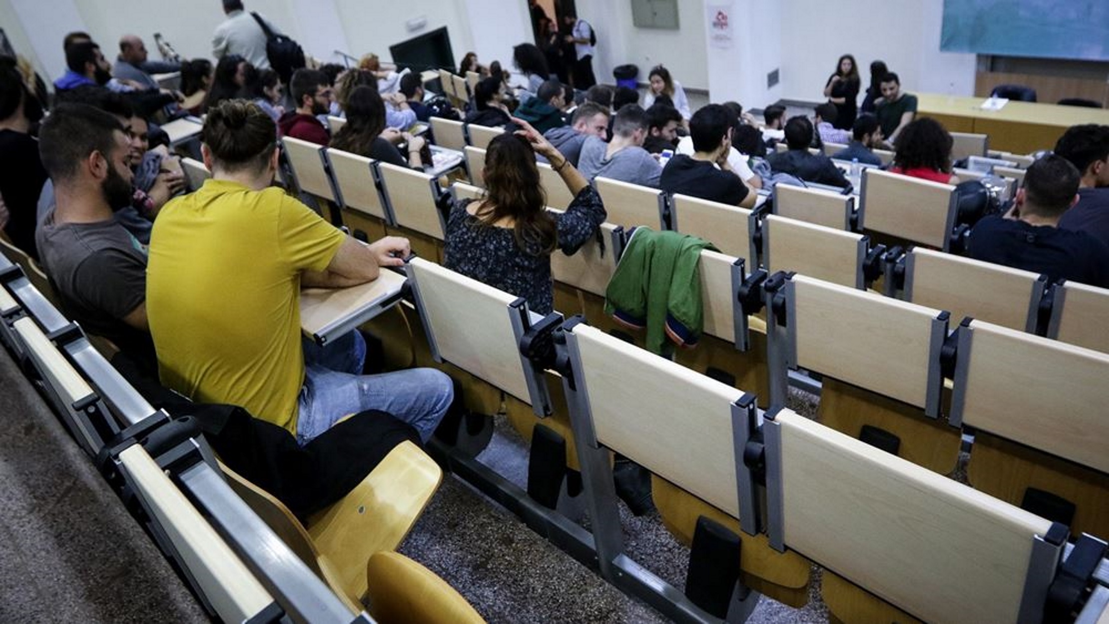 Πανεπιστήμια – Κορονοϊός: Στα έδρανα από σήμερα οι φοιτητές – Ποια ανοίγουν την επόμενη εβδομάδα