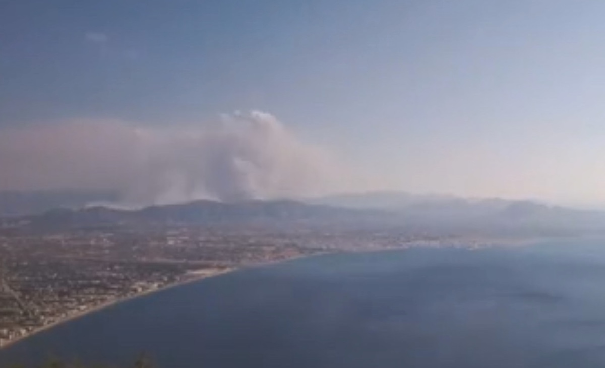 Η φωτιά στις Κεχριές σε timelapse – Εντυπωσιακό βίντεο