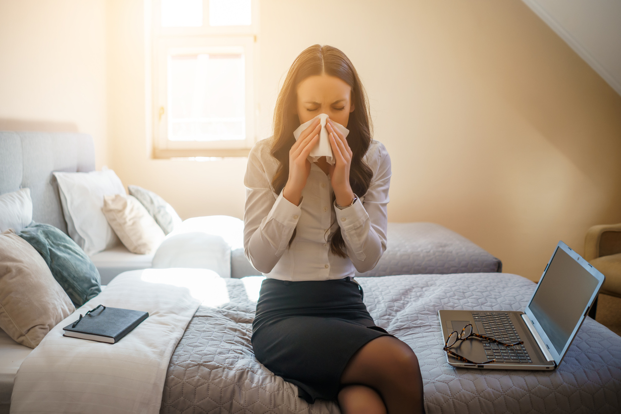 Αλλεργίες το καλοκαίρι: Τι να προσέχετε σε σπίτι και ξενοδοχείο – Το μυστικό με τα αντιισταμινικά