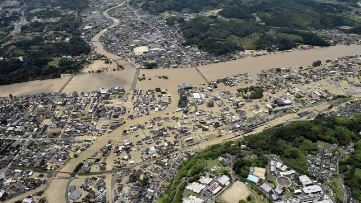 Ιαπωνία: Πνίγηκε το Κιούσου! 34 νεκροί από τις τεράστιες πλημμύρες (pics, video)
