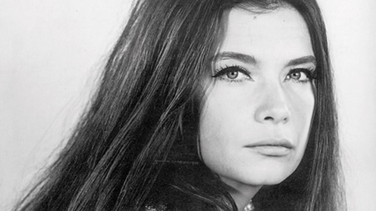 Συγκλονιστική εξομολόγηση για την Τζένη Καρέζη: «Κρατιόταν με νύχια και με δόντια στη ζωή»