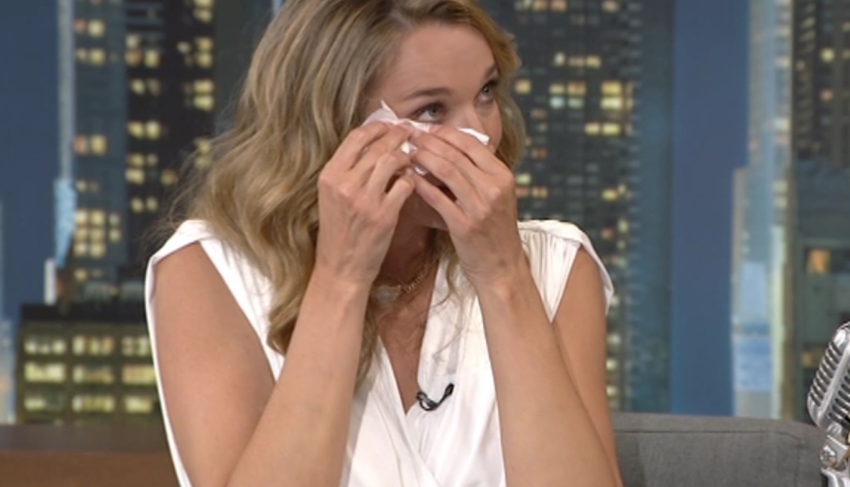 “Λύγισε” η Κάτια Ζυγούλη στην εκπομπή του Αρναούτογλου! «Έλα, σταμάτα»