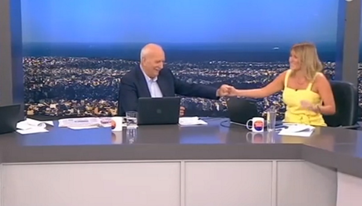 Ο Γιώργος Παπαδάκης αποχαιρέτησε την Αλεξάνδρα Καϋμένου – Δάκρυσε η δημοσιογράφος