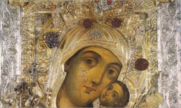 Η ιστορία της λαμπάδας που έκαιγε 70 χρόνια!