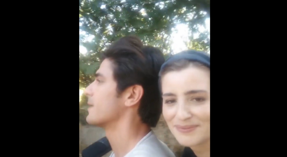 Ο Λάμπρος κλέβει την Ελένη από το Διαφάνι στις Άγριες Μέλισσες