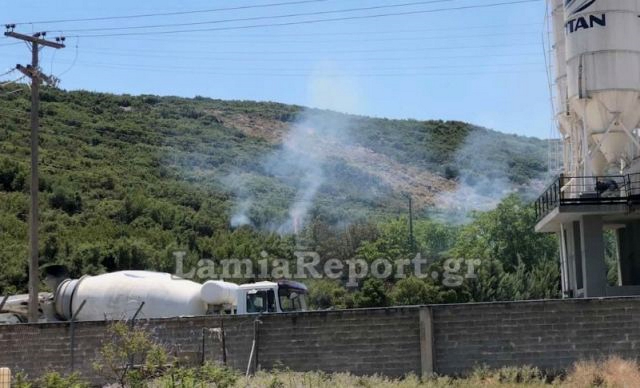 Φωτιά στη Λαμία – Επιχείρηση της πυροσβεστικής