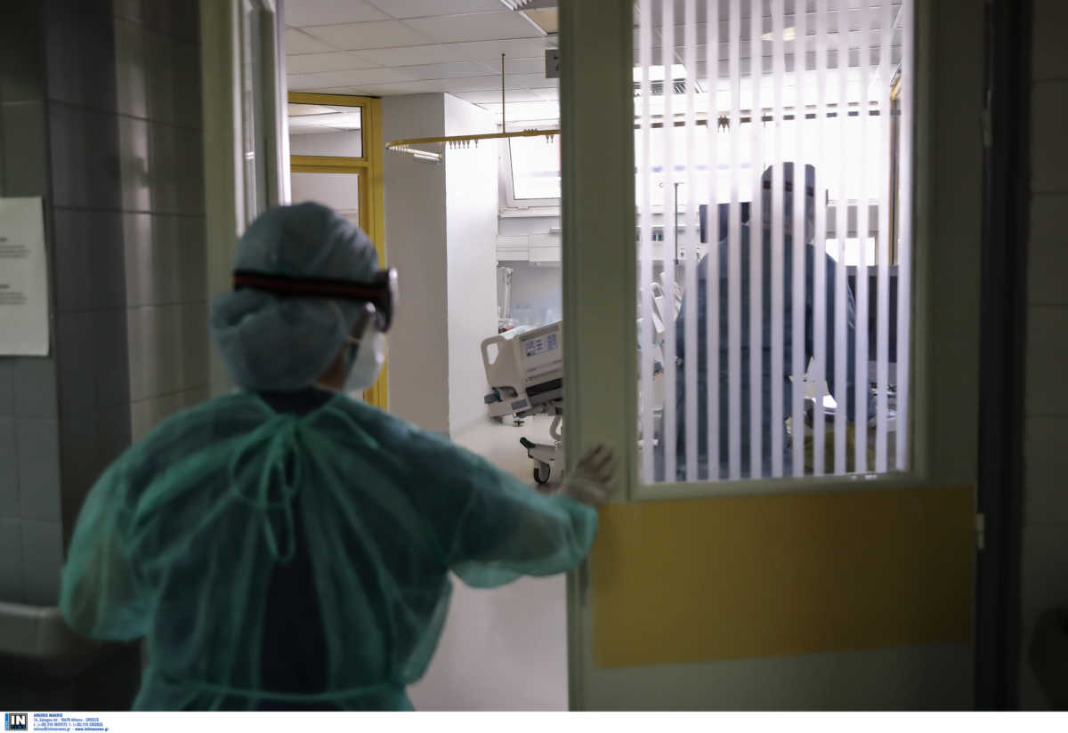 Κορονοϊός: Νέο φάρμακο εξετάζουν Έλληνες γιατροί – Πώς αυξήθηκαν οι διασωληνωμένοι σε 15 ημέρες