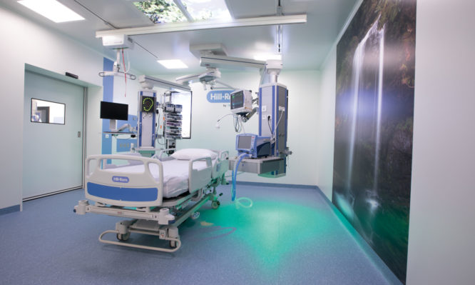 Κορονοϊός: 40 κλίνες ΜΕΘ δώρισε στο ΕΣΥ η Ελληνική Φαρμακοβιομηχανία (ΠΕΦ)