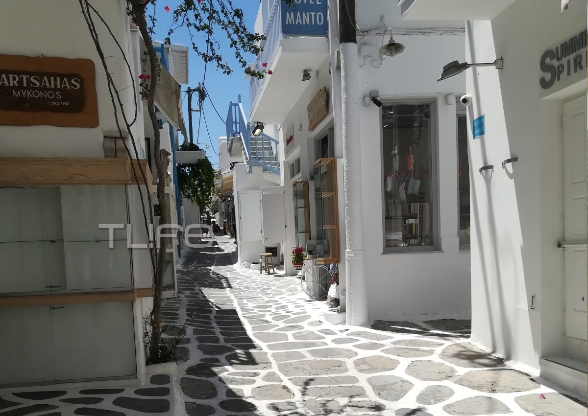 Μύκονος: Άδεια σοκάκια και δρόμοι στο κοσμοπολίτικο νησί! Φωτορεπορτάζ