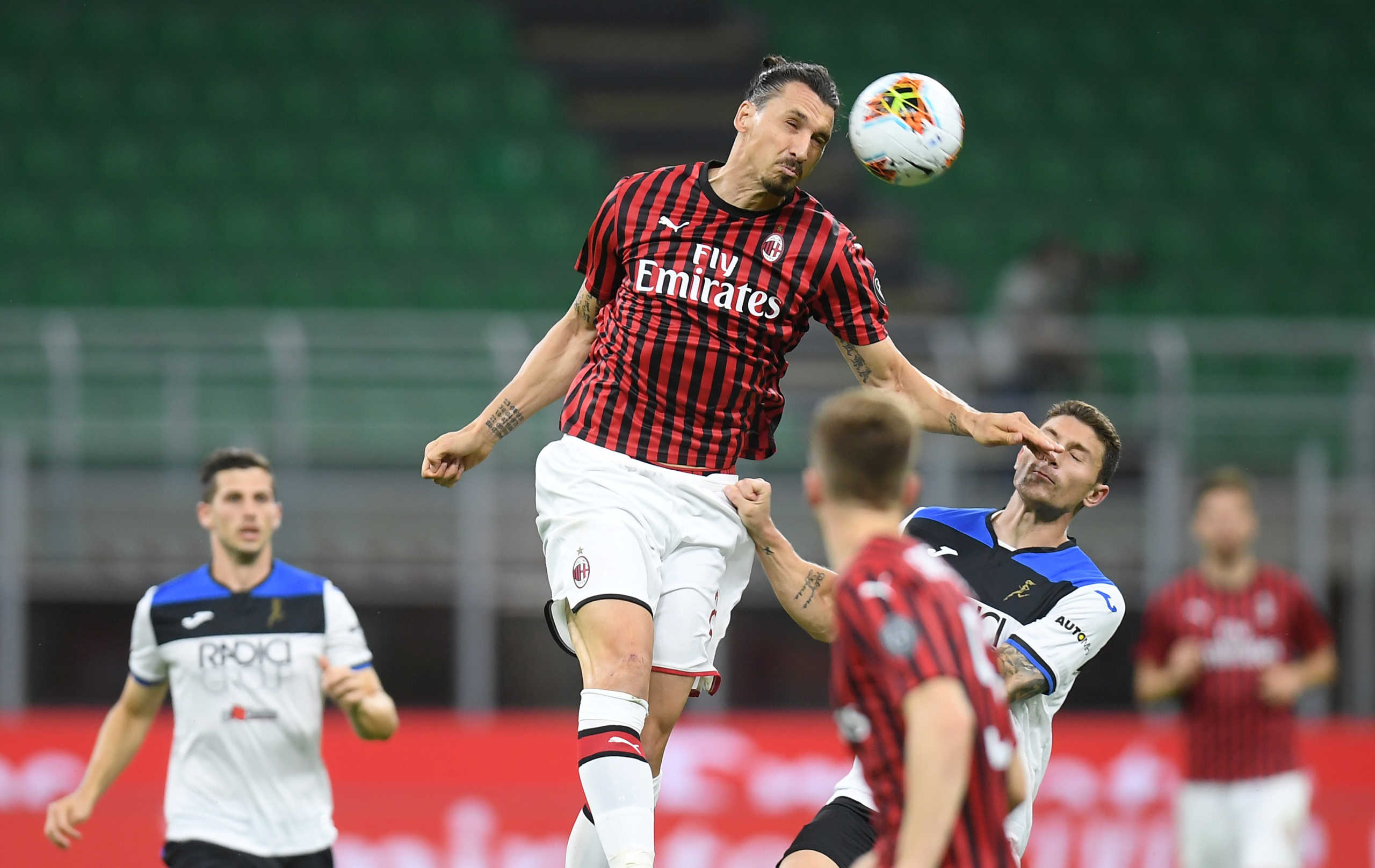 Soccer Football - Serie A - AC Milan v Atalanta - San Siro, Milan, Italy - July 24, 2020  AC Milan's Zlatan Ibrahimovic in action, as play resumes behind closed doors following the outbreak of the coronavirus disease (COVID-19)  REUTERS