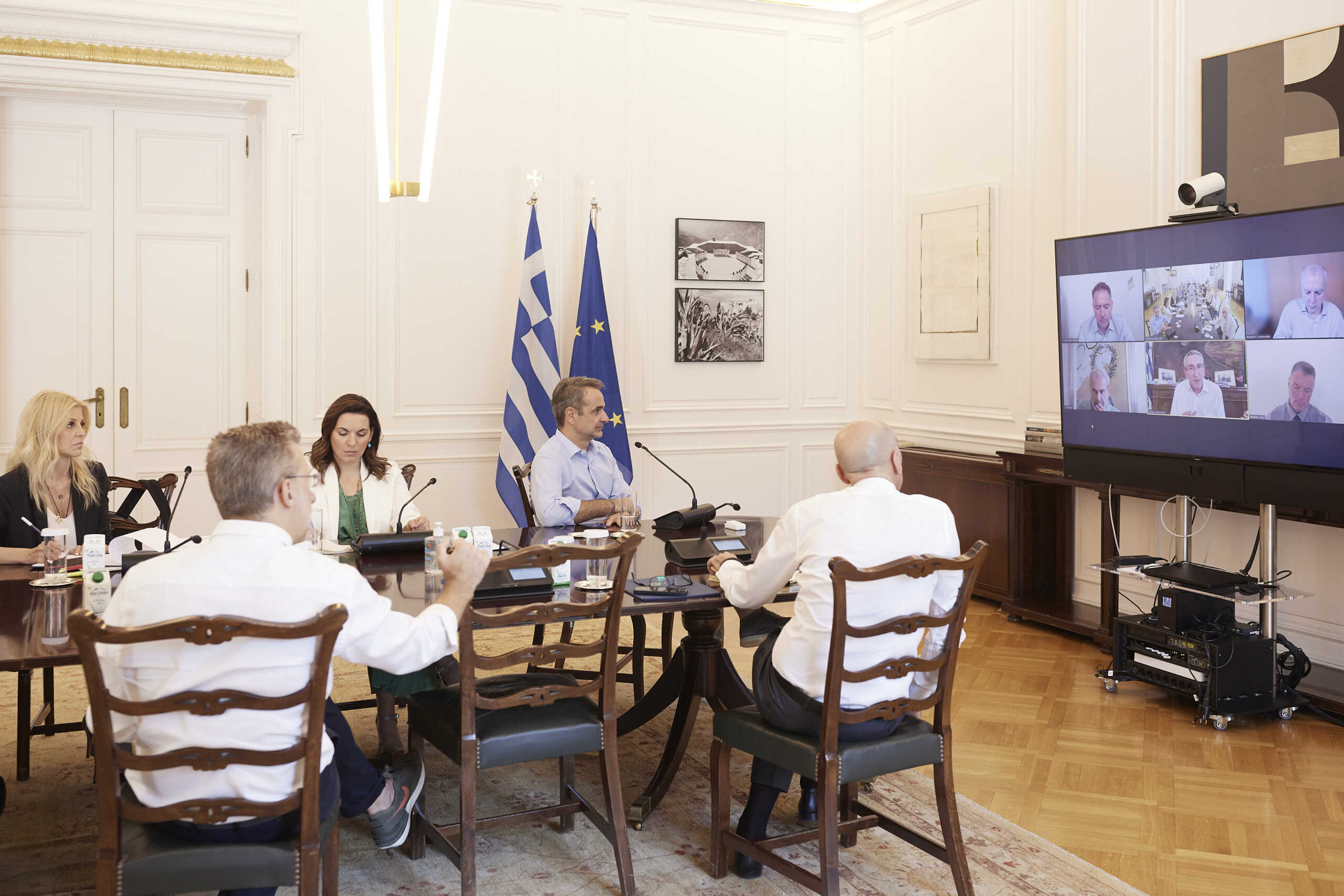 Φωτιά στη Ρόδο: Σύσκεψη στο Μαξίμου για την επόμενη μέρα – Τρεις δράσεις για τη στήριξη του τουρισμού