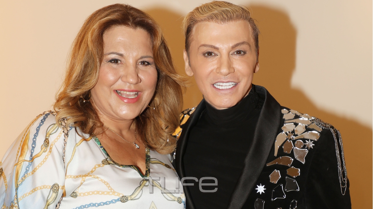 Πρεμιέρα με επώνυμους φίλους για τον Τάκη Ζαχαράτο στο θέατρο Άλσος! [pics]