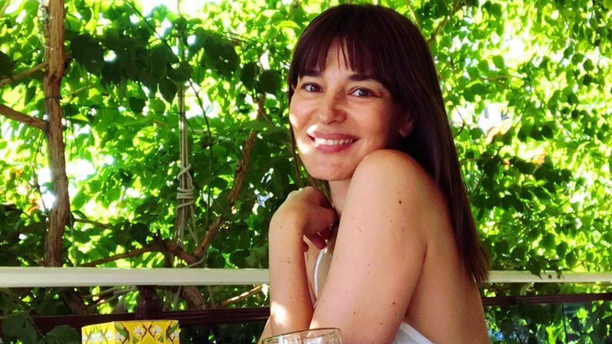 Η Μαρία Ναυπλιώτου με μπικίνι στα 51 της κόβει… ανάσες!